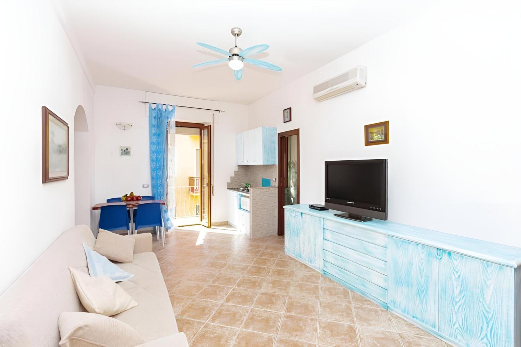 Splendido Appartamento In Pieno Centro Dell'Isola La Maddalena  Zewnętrze zdjęcie